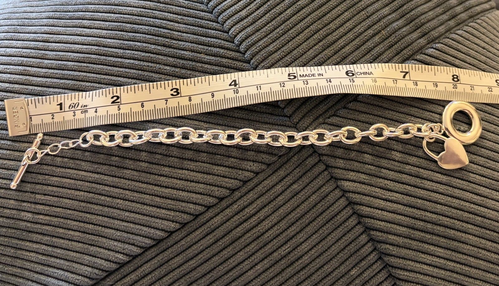 The Toggle Heart chain link sterling silver bracelet - Thumbnail 3