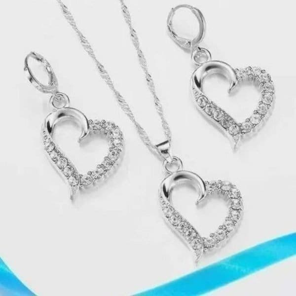 The Crystal Heart Necklace and Earrings set in 925 silver and crystals - Thumbnail 4