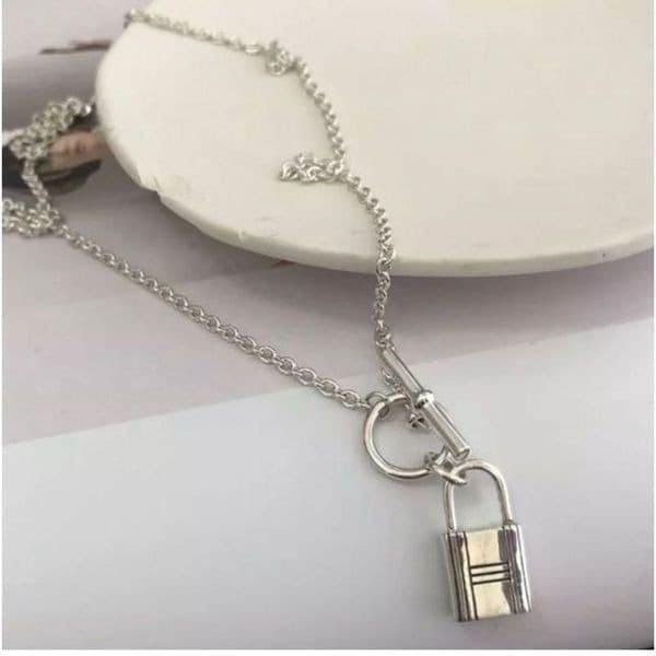 The Lock It Down Long silver necklace with lock and toggle closure - Thumbnail 6