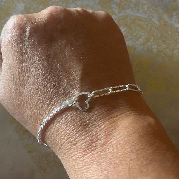 The Multimedia Dainty Heart link pendant bracelet in 925 silver. - Thumbnail 4