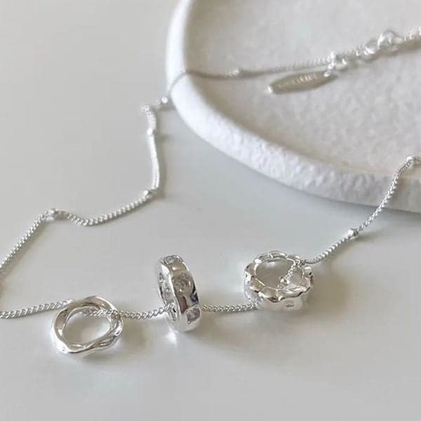 The Trio Ring Pendant Necklace in 925 silver - Thumbnail 3