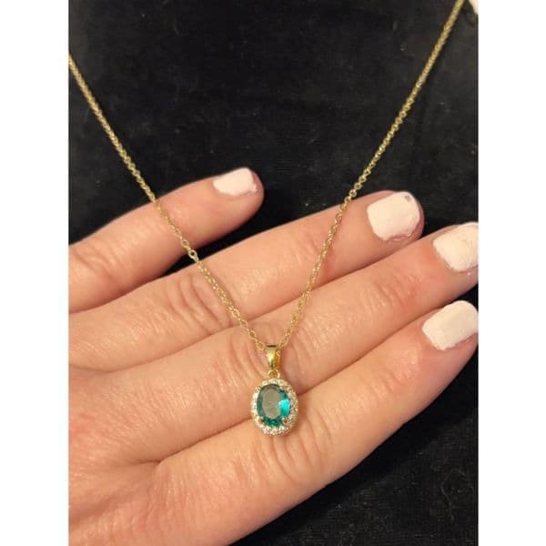 The oval emerald pendant necklace plated in 18k gold with lab created stones - Thumbnail 8