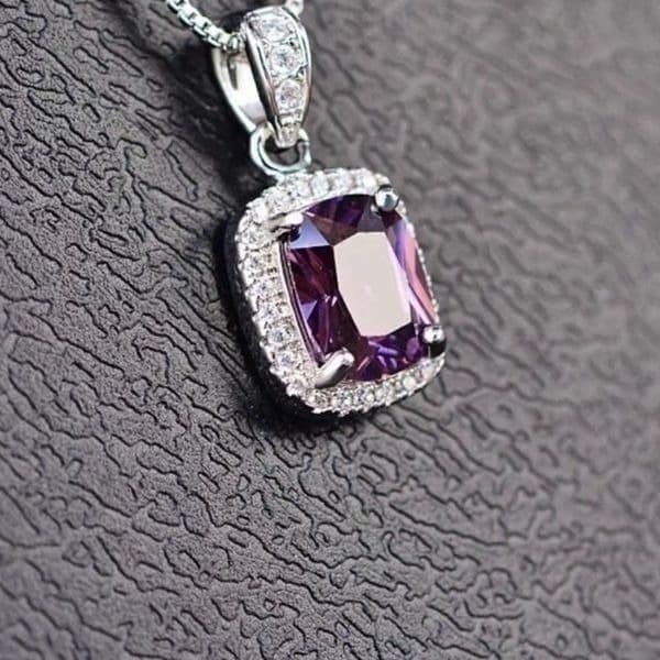 The Amethyst Classic Stunner pendant necklace in 925 and cubic zirconia - Image 1
