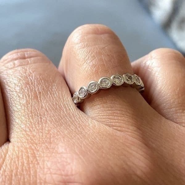 The Brilliant Bezel eternity band with zircon in Sterling Silver sz 8 - Image 1