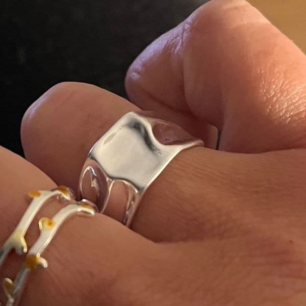 The Hammered Ring 925 adjustable silver band ring - Thumbnail 2