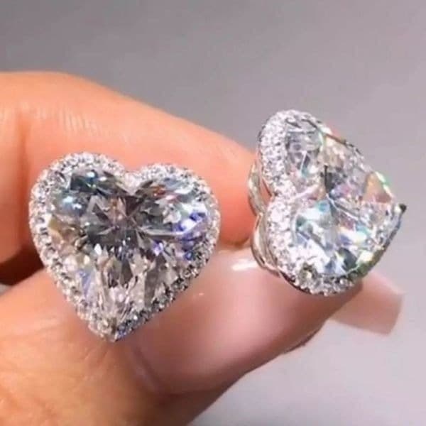 The Iced Hearts white sapphire silver Stud heart earrings - Thumbnail 5