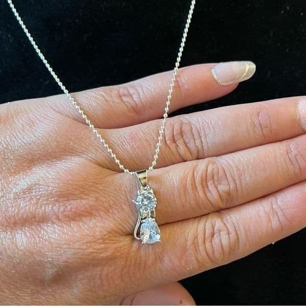 The Couture Cat Pendant Necklace and earrings set in sterling silver - Thumbnail 8