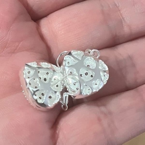The Dangling Puff Heart earrings in 925 and cubic zirconia - Thumbnail 6