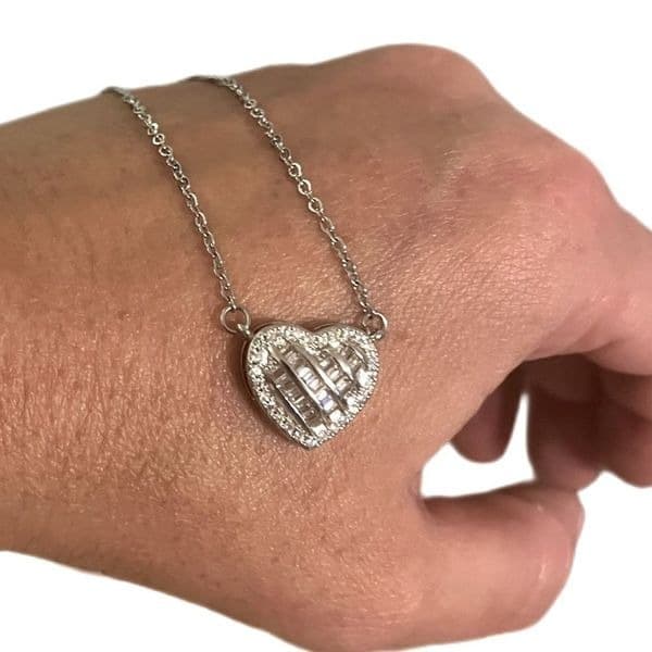 The Romantic Heart Pendant Necklace in 925 and cubic zirconia - Image 1