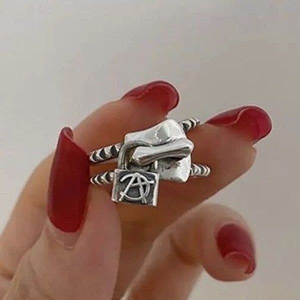 The Zip Me Up Ring with zipper detail in 925 silver - Thumbnail 10