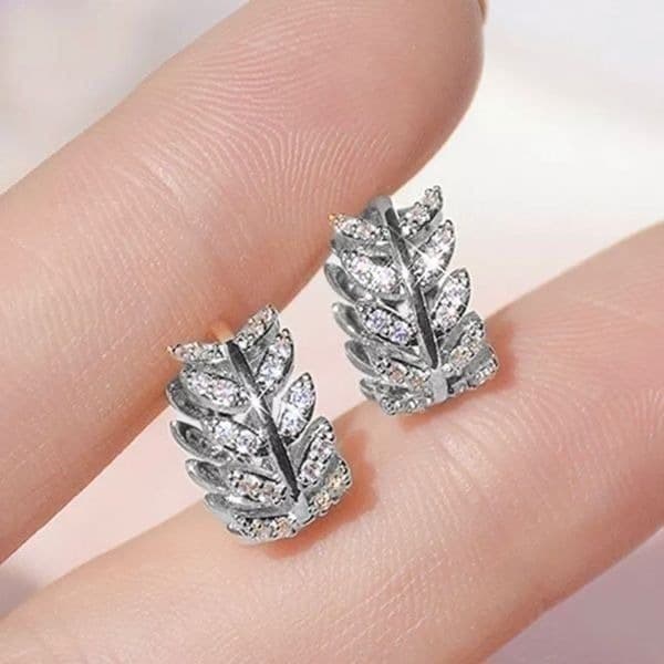 The Eternal Leaf Silver earring’s in 925 and cubic zirconia - Image 1