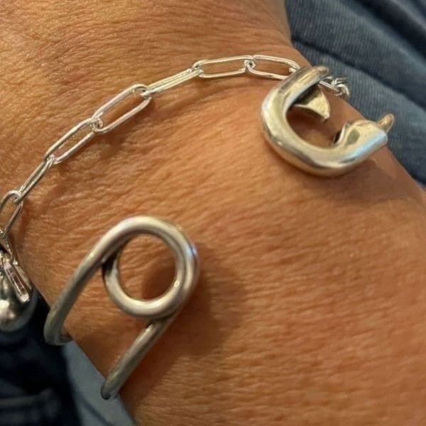 Best selling back in stock!!The Jumbo Safety Pin Bangle in 925 silver - Thumbnail 7