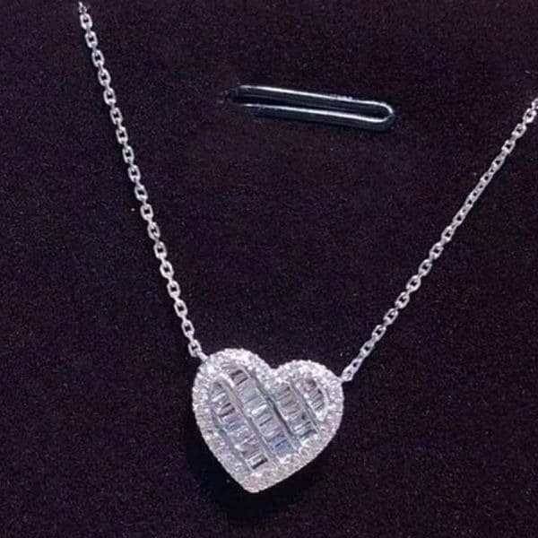 The Romantic Heart Pendant Necklace in 925 and cubic zirconia - Thumbnail 4