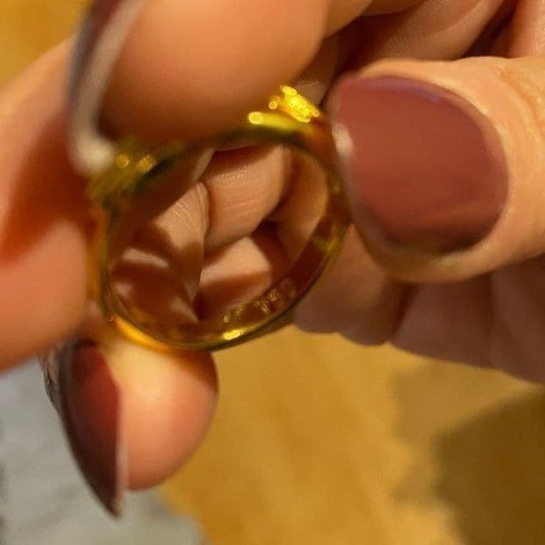 The Hold Me Close hand holding” or hug” adjustable ring in 18k - Thumbnail 5