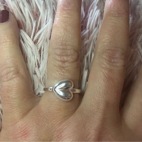 The Overflowing With Love Heart Ring, adjustable in 925 silver - Thumbnail 5