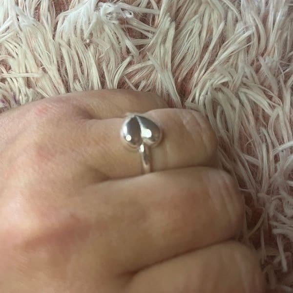 The Overflowing With Love Heart Ring, adjustable in 925 silver - Thumbnail 6