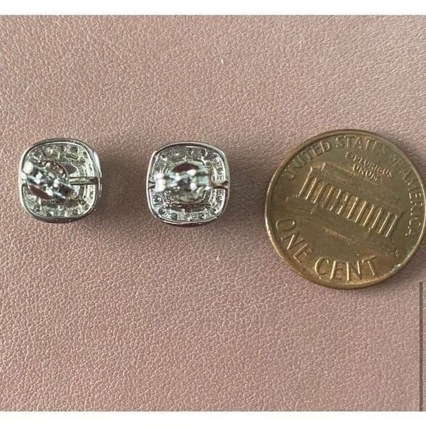 The Classical zircon studs in Sterling Silver - Thumbnail 5
