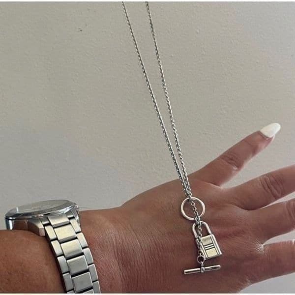 The Lock It Down Long silver necklace with lock and toggle closure - Thumbnail 7