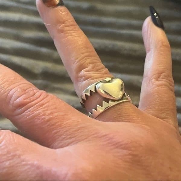 The Love is a Double Edged Sword ring in 925 silver - Thumbnail 7