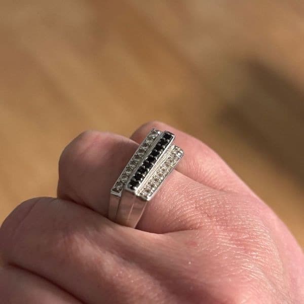 Vintage triple bar ring with white and black stones sz 6 - Thumbnail 9