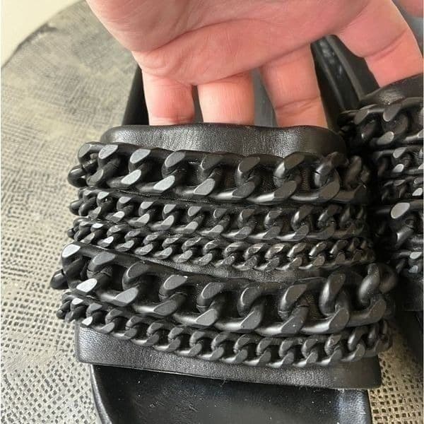 Kendall + Kylie Shiloh chain link slides Black sz 5.5 - Thumbnail 3