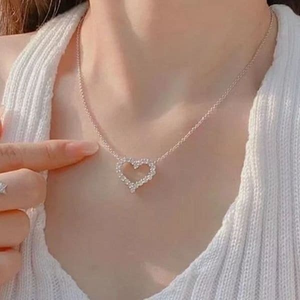 The Darling Heart Mini White sapphire heart and 925 necklace - Thumbnail 9