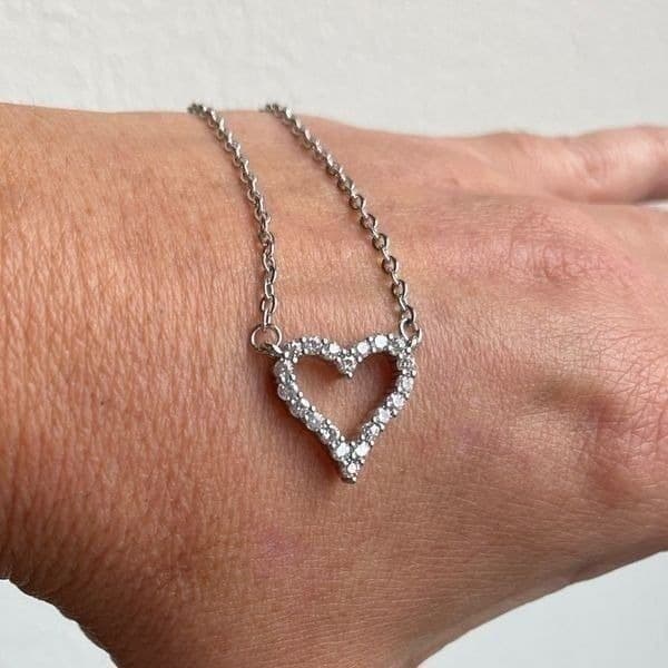 The Darling Heart Mini White sapphire heart and 925 necklace - Thumbnail 7