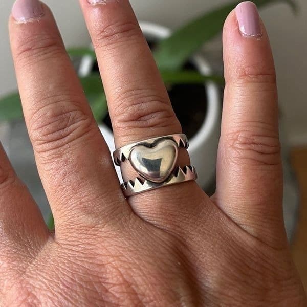 The Jagged Heart statement ring adjustable in 925 - Thumbnail 9