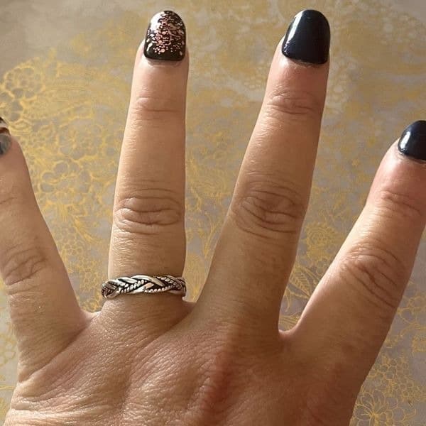 The Dainty Weave Ring in antiqued 925 silver - Thumbnail 3