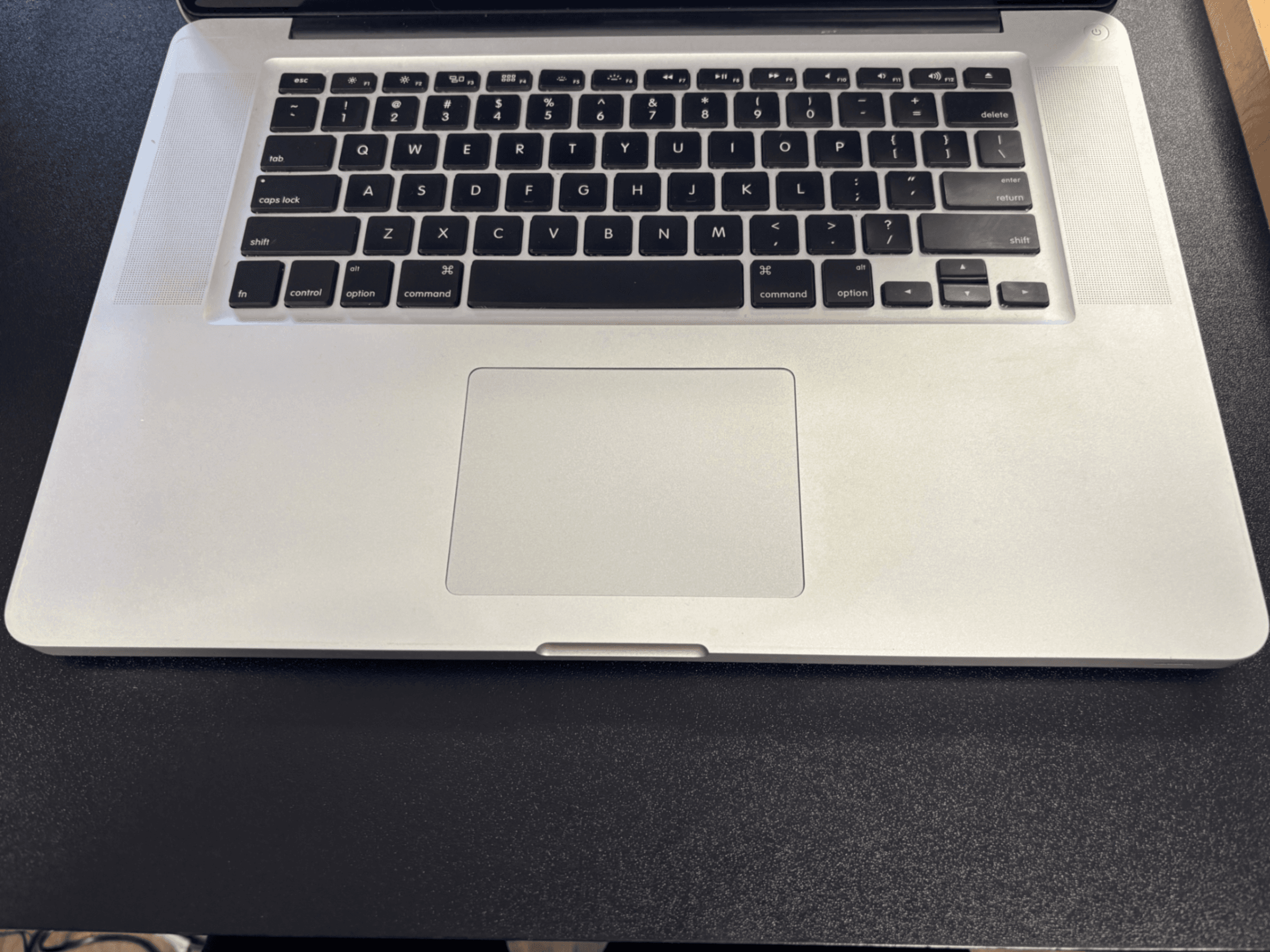 Apple MacBook Pro A1286 15" 2.2GHz i7 8GB RAM 500GB HDD - Thumbnail 4