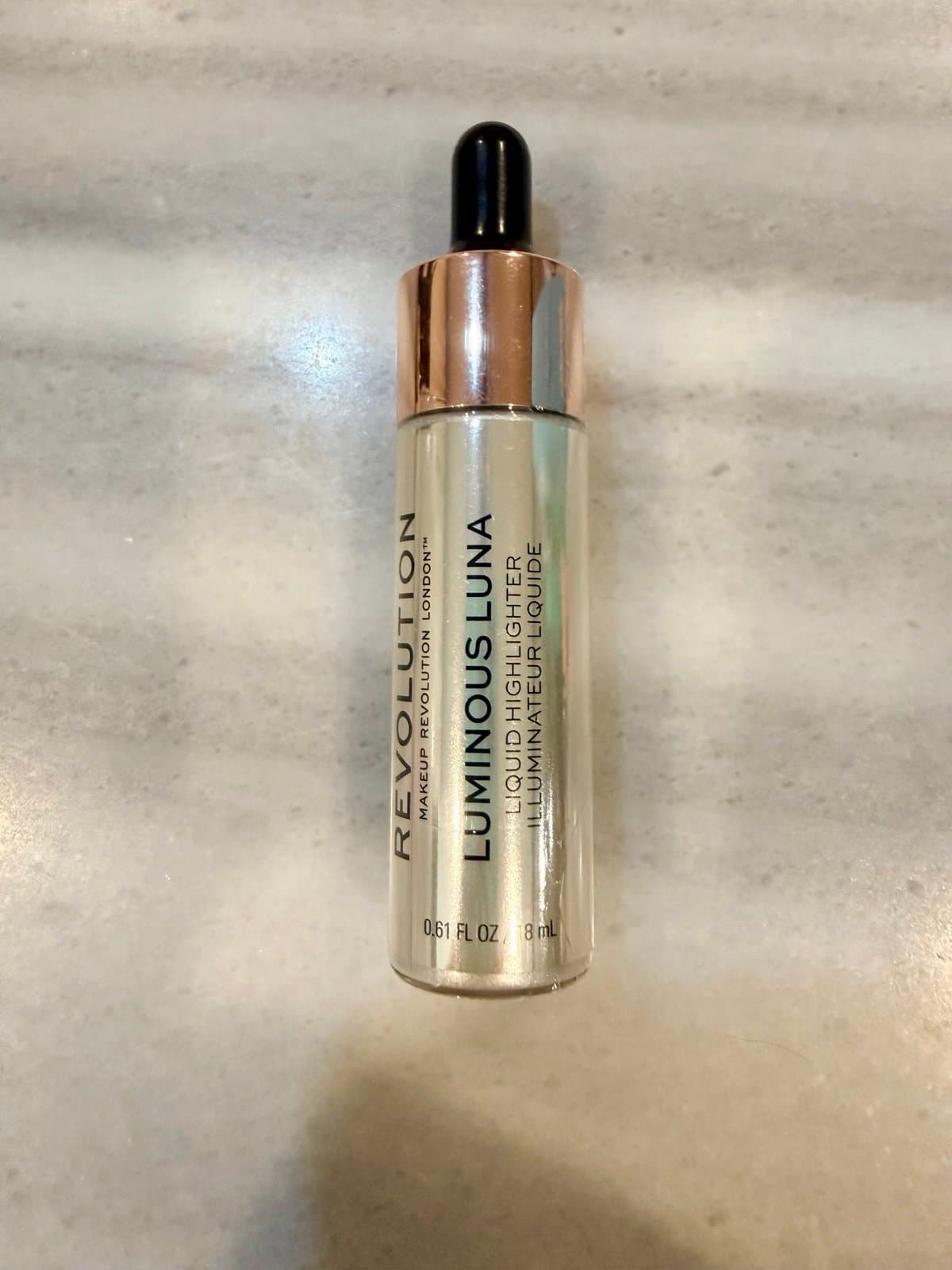 Revolution Luminous Luna Liquid Highlighter Size: 0.61 fl oz / 18 ml Condition: - Image 1