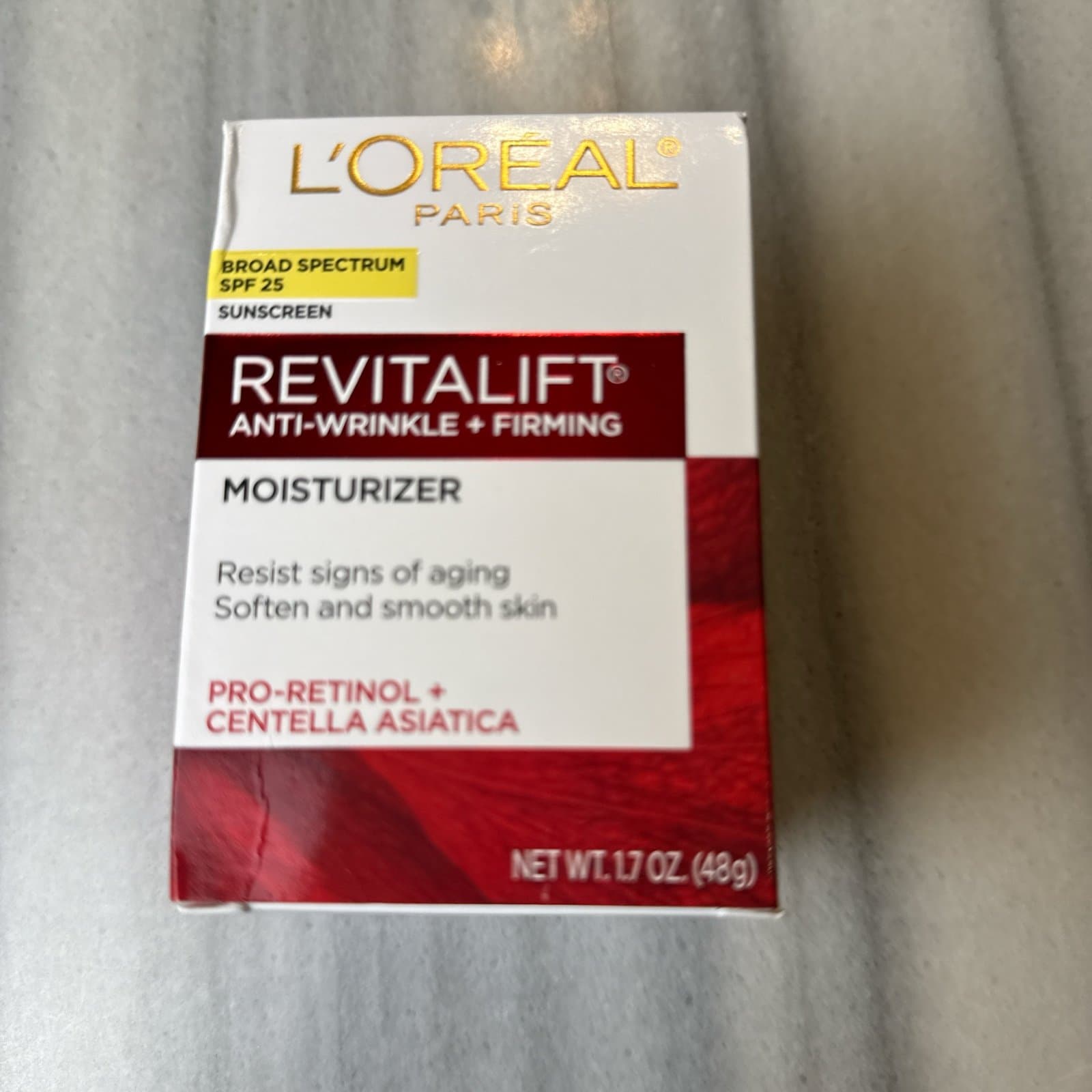 Brand new L’Oréal Paris Revitalift Anti-Wrinkle + Firming Moisturizer SPF 25. - Image 1