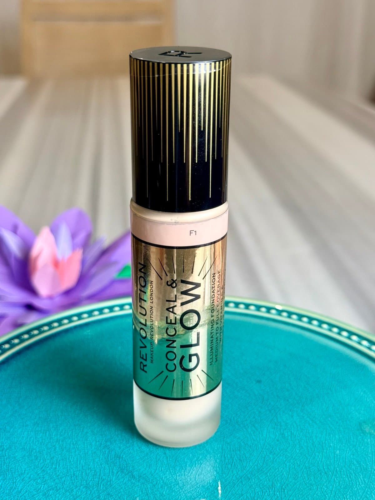 NEW Makeup Revolution Face Bundle – Glow & Conceal - Thumbnail 2