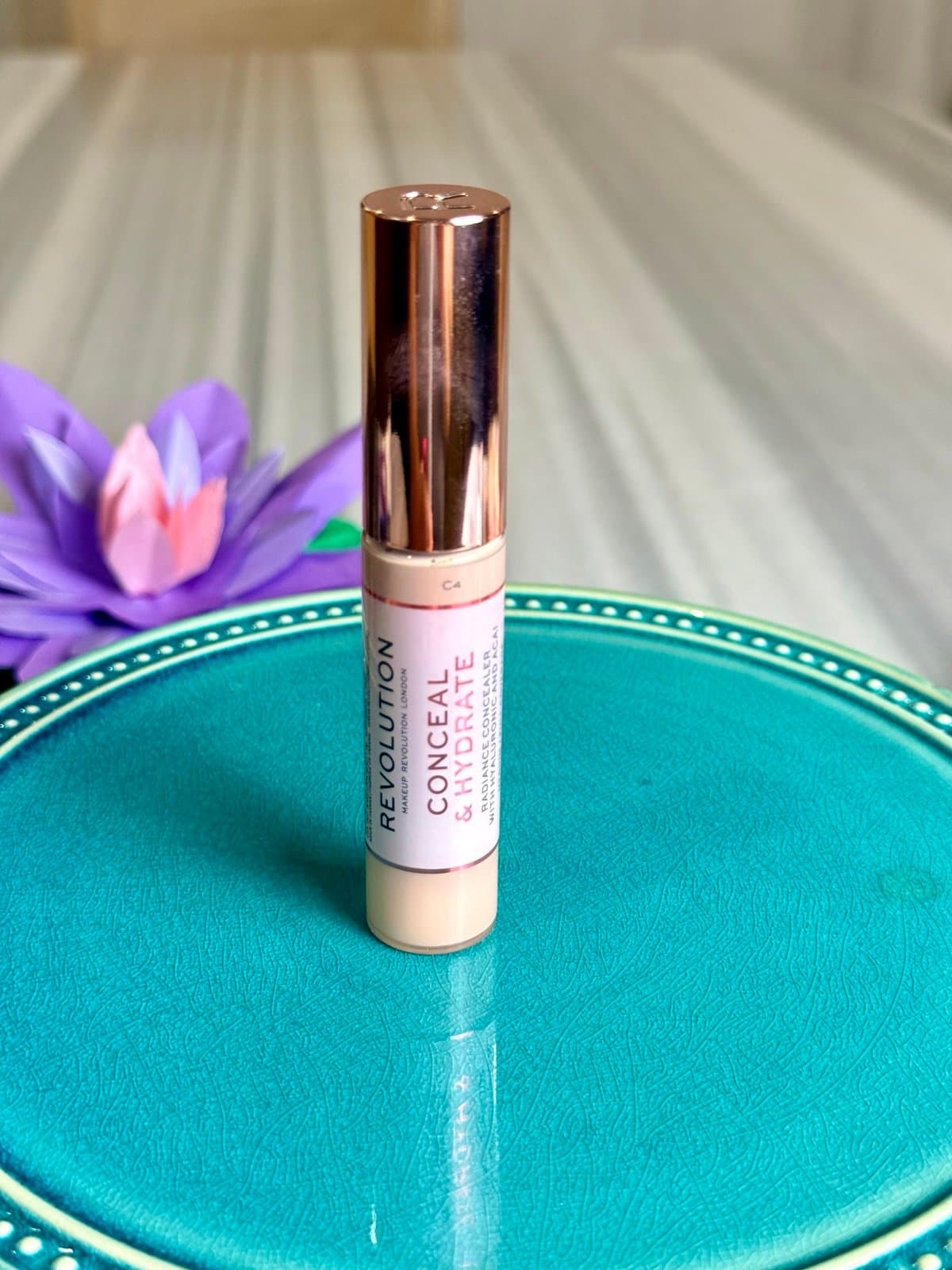NEW Makeup Revolution Face Bundle – Glow & Conceal - Thumbnail 6
