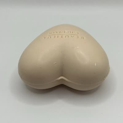 Estee Lauder BEAUTIFUL Perfumed Soap 2.5 oz Heart Shape Retired NO Seal Scuffed - Thumbnail 5