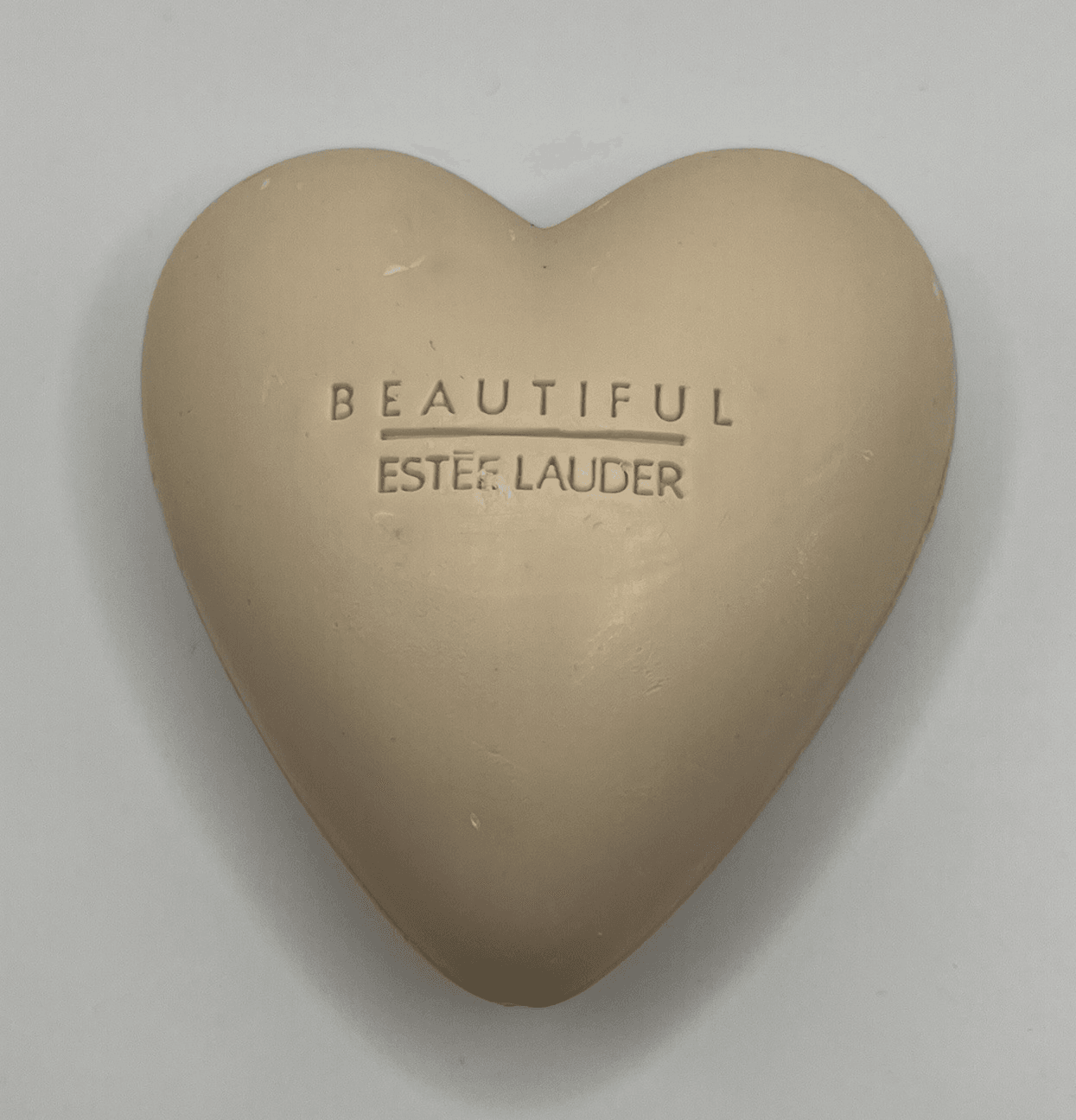 Estee Lauder BEAUTIFUL Perfumed Soap 2.5 oz Heart Shape Retired NO Seal Scuffed - Image 1