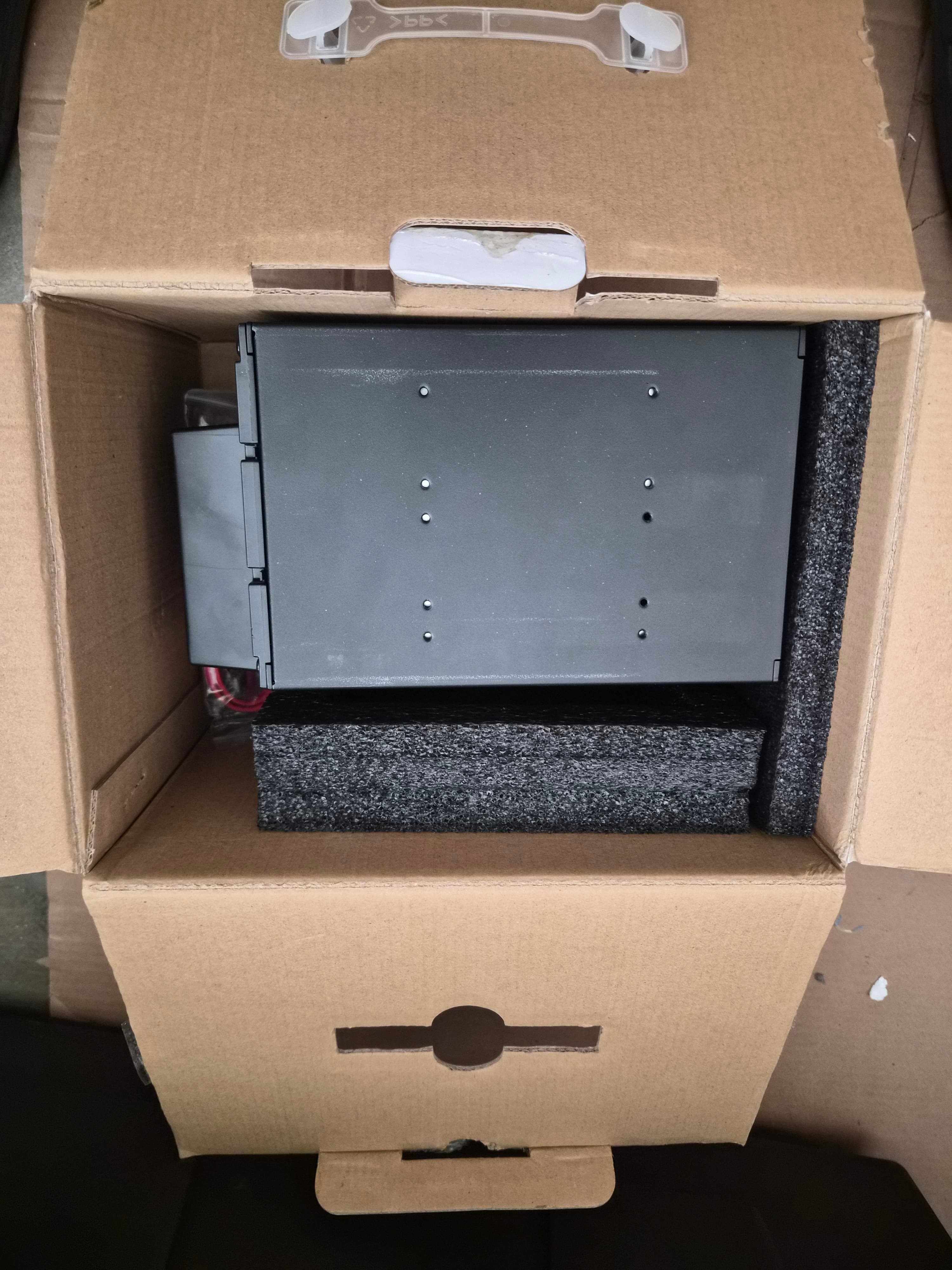 5-Bay SAS SATA Hard Drive Enclosure with Cooling Fan - Thumbnail 4