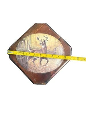 Diamond-Shaped Wooden Whitetail Deer Plaque - Thumbnail 3