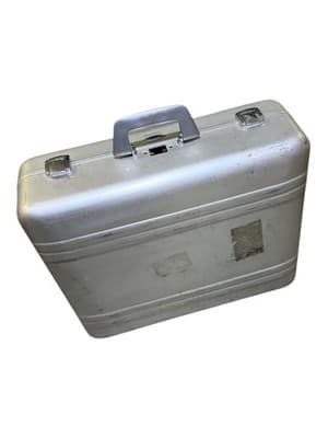Vintage Zero Halliburton Aluminum Attache Case 21x18x8 – NO COMBO LOCK - Thumbnail 3