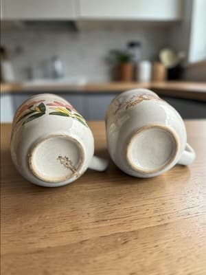 Vintage Stoneware Floral Coffee Mugs Set of 2 Hand Painted Flower Cups - Thumbnail 4