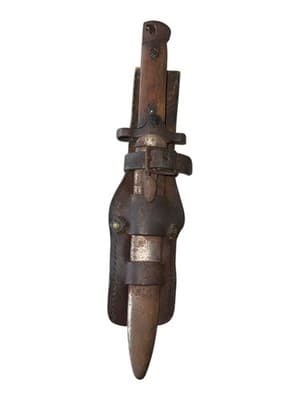 Italian M1938 Bayonet w/ Original Leather Scabbard 7” Blade Fixed WWII Era - Thumbnail 3
