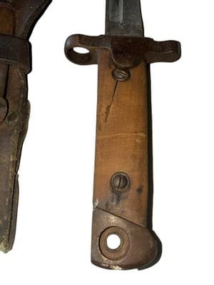 Italian M1938 Bayonet w/ Original Leather Scabbard 7” Blade Fixed WWII Era - Thumbnail 6
