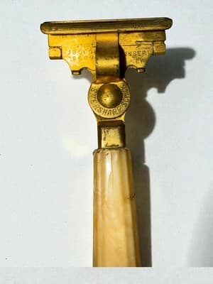 Lot of 4 Vintage Straight Razors & Schick Injector - Thumbnail 2