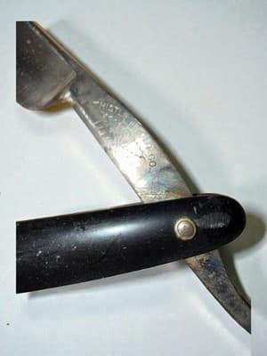 Lot of 4 Vintage Straight Razors & Schick Injector - Thumbnail 5