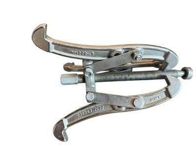 Industrial Grade Three-jaw Puller Universal Bearing Removal and Disassembly Tool - Thumbnail 4