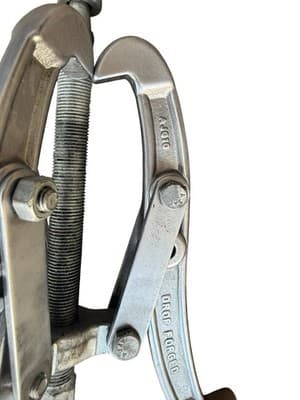 Industrial Grade Three-jaw Puller Universal Bearing Removal and Disassembly Tool - Thumbnail 2