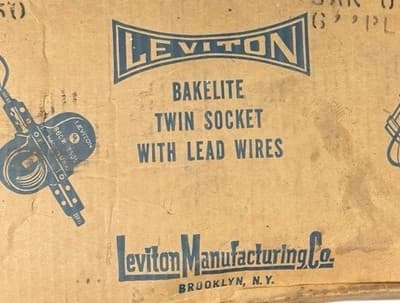 5 Vintage Leviton Bakelite Twin Light Sockets With Lead Wires - Thumbnail 9