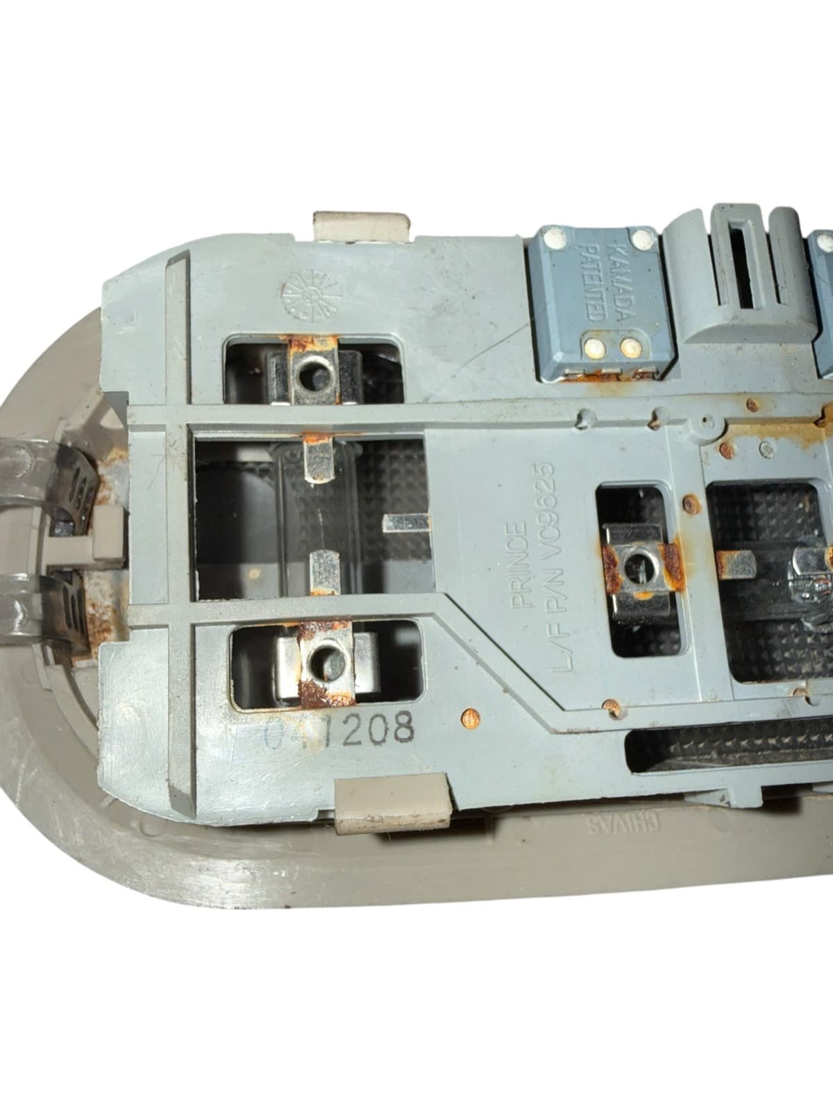 2000-2006 Suburban Tahoe VC9625 Overhead Dome Light Assembly - Thumbnail 4
