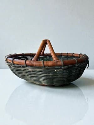 Large Vintage Woven Picnic/Market Basket 24 in Round Handle Farmhouse Decor - Thumbnail 2
