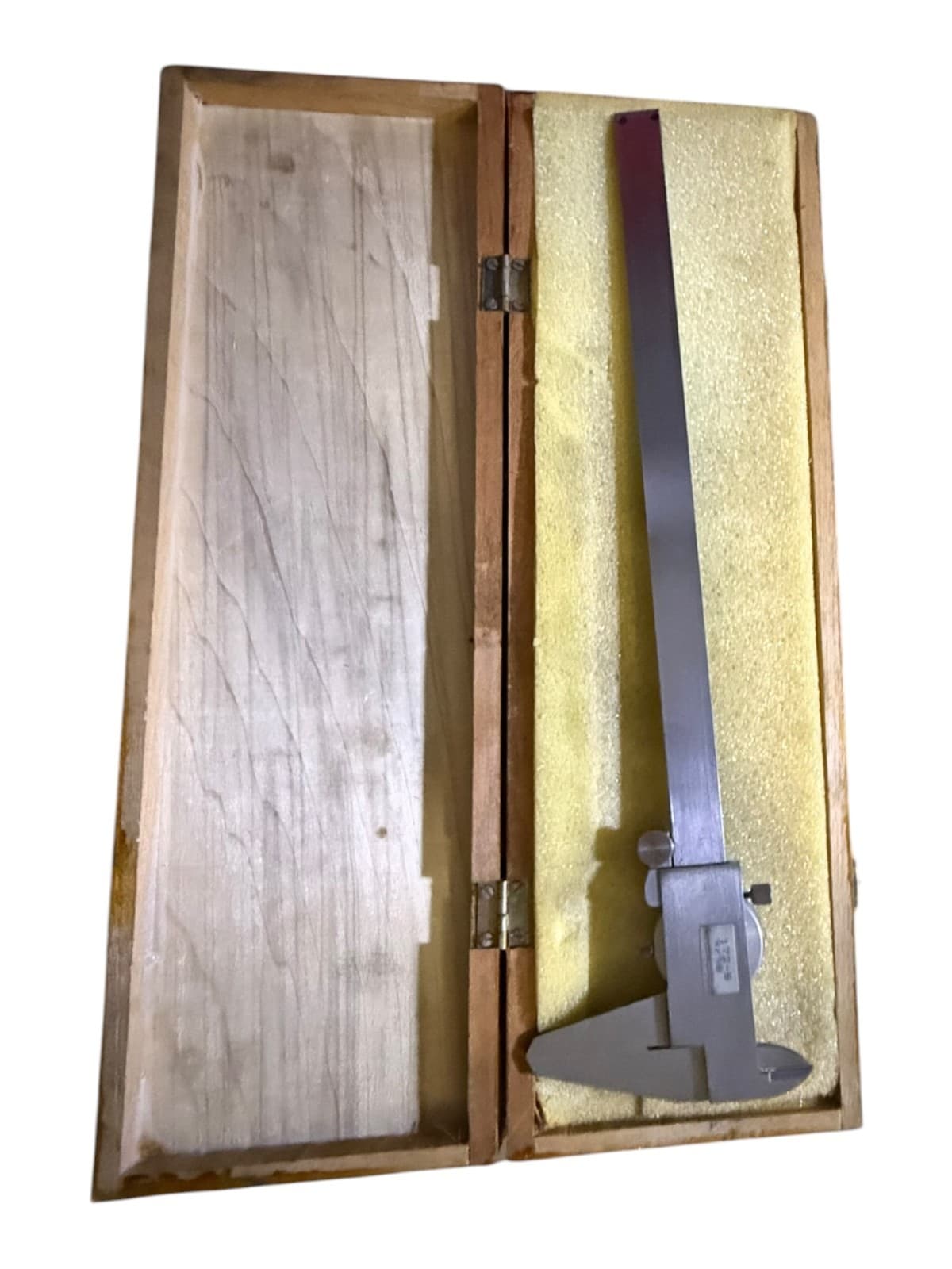 12" Dial Caliper 0.001" Shock-Proof Precision Measuring Tool with Wood Case - Thumbnail 6
